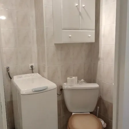 Résidence Le Vallon à 180 M De La *